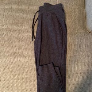 Lululemon Joggers size 6